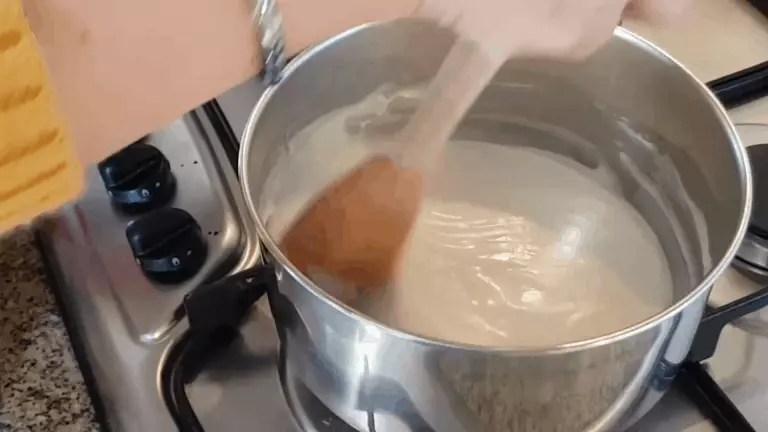 how to make bechamel sauce