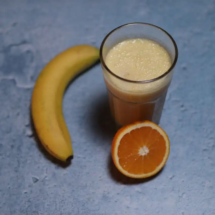 Banan og appelsin smoothie