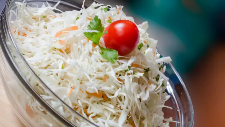 Cabbage Salad with tomato