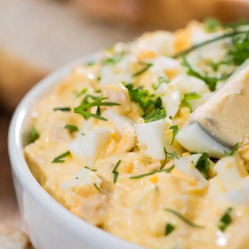 Kartoffelsalat med æg og mayonnaise
