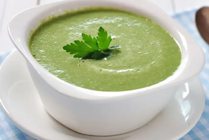 Receita de sopa de espinafre com batata