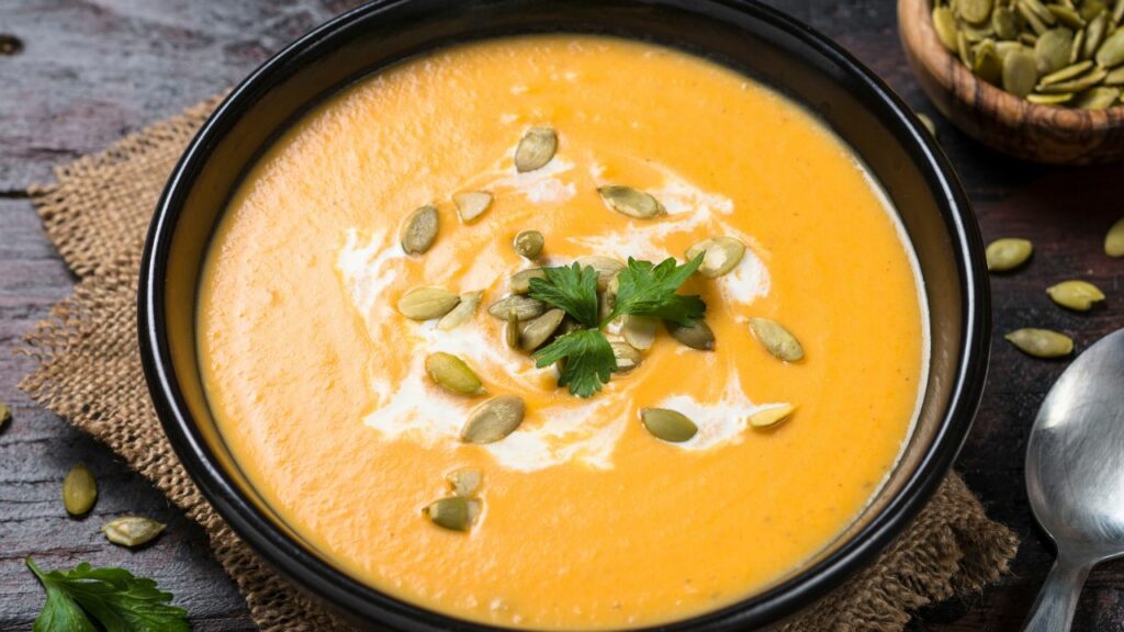 Pumpkin cream with low carb chicken
