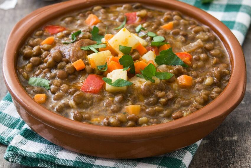 Sopa de lentilha com frango