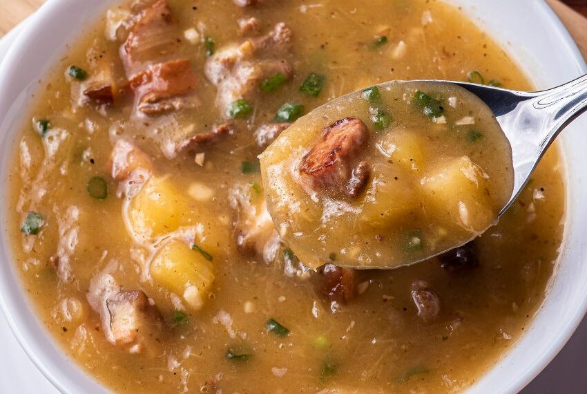 Caldo de mocotó com legumes