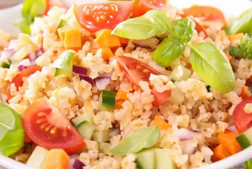 Salada de quinoa deliciosa e muito saudável